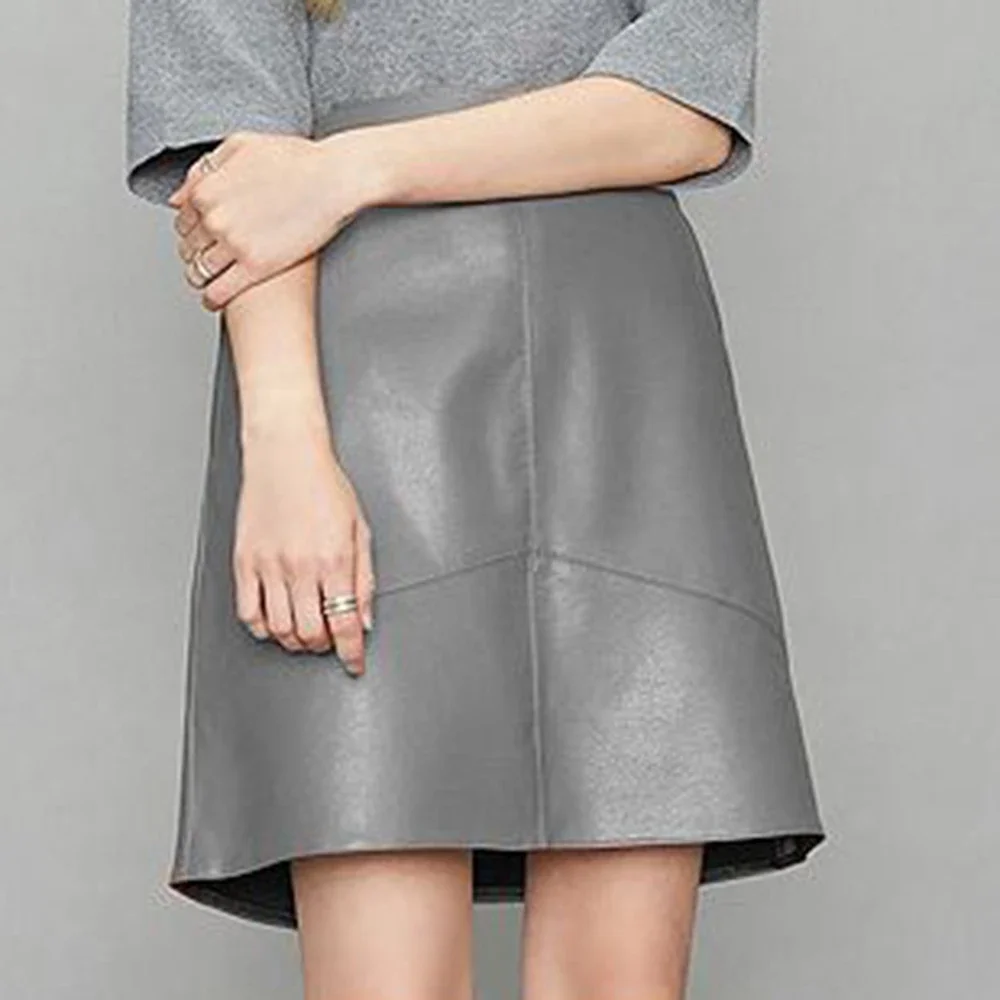 PU leather autumn and winter slimming new design high waist half skirt, women's A-line hip hugging short skirt
PU leather autumn and winter slimming new design high waist half skirt, women's A-line hip hugging short skirt