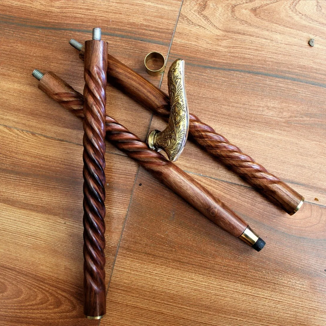 Antique Style Folding Trekking Pole Left-Handed Hiking Stick with Solid Wood Body Brass Handle Metal Tip for Hiking
Antique Style Folding Trekking Pole Left-Handed Hiking Stick with Solid Wood Body Brass Handle Metal Tip for Hiking