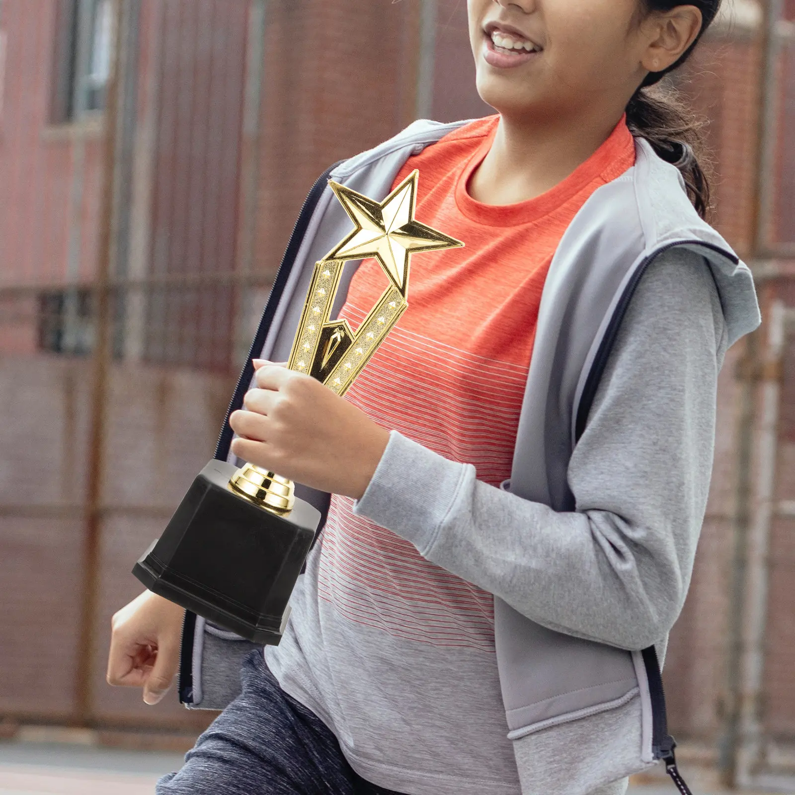 Golden Pentagram Shaped Trophy Decorative Award for Children Competition Kindergarten School Winner Prize Celebration Award
Golden Pentagram Shaped Trophy Decorative Award for Children Competition Kindergarten School Winner Prize Celebration Award