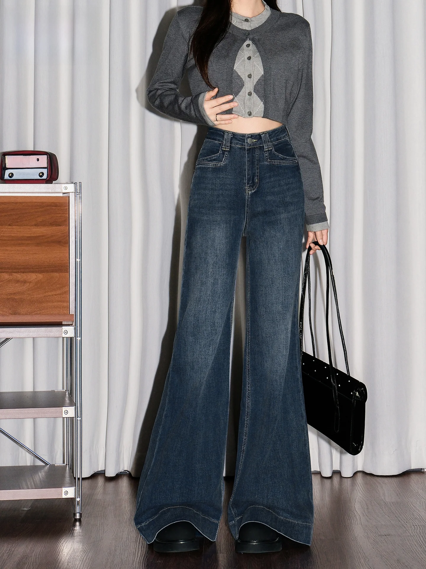 Retro Blue Loose Slim Wide Leg Denim Jeans Women's New 2026 Summer High Waist Drapey Colorfast Micro Flared Pants
Retro Blue Loose Slim Wide Leg Denim Jeans Women's New 2026 Summer High Waist Drapey Colorfast Micro Flared Pants