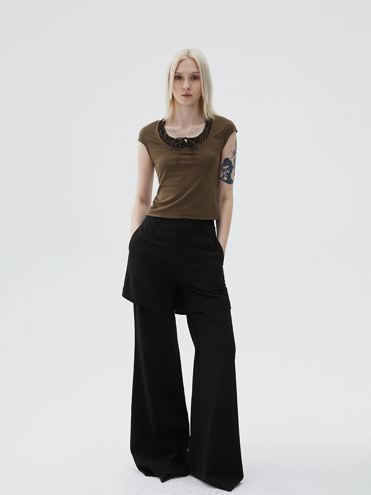 Летняя новинка: женская футболка с коротким рукавом, модная, приталенная, с декоративным элементом на горловине, базовый топ из смесового хлопка и полиэстера, круглый вырез.
Летняя новинка: женская футболка с коротким рукавом, модная, приталенная, с декоративным элементом на горловине, базовый топ из смесового хлопка и полиэстера, круглый вырез.