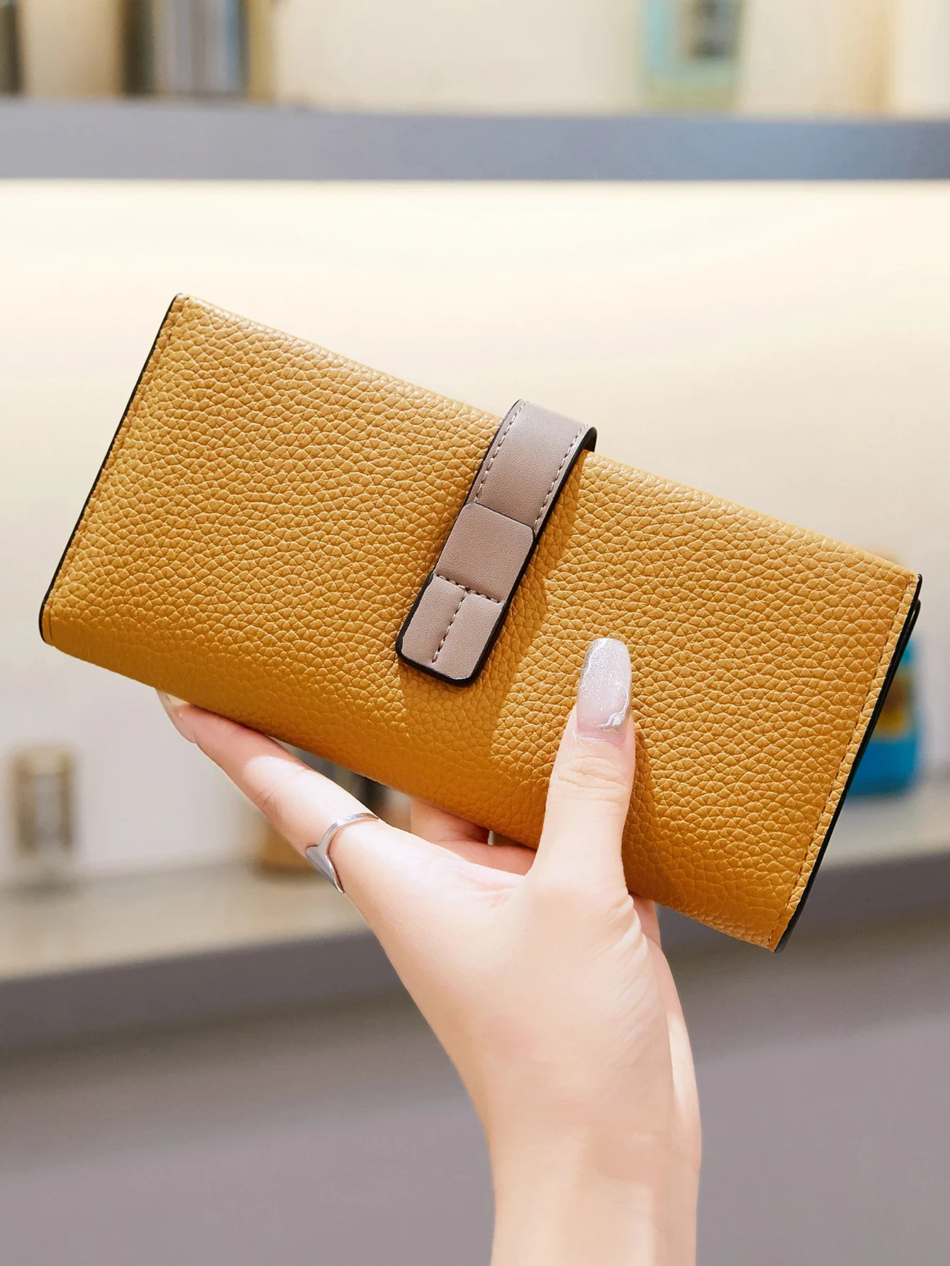 Модный женский длинный кошелек, повседневный многофункциональный клатч с отделениями для карт, женский кошелек для женщин, кошелек для карт
Модный женский длинный кошелек, повседневный многофункциональный клатч с отделениями для карт, женский кошелек для женщин, кошелек для карт