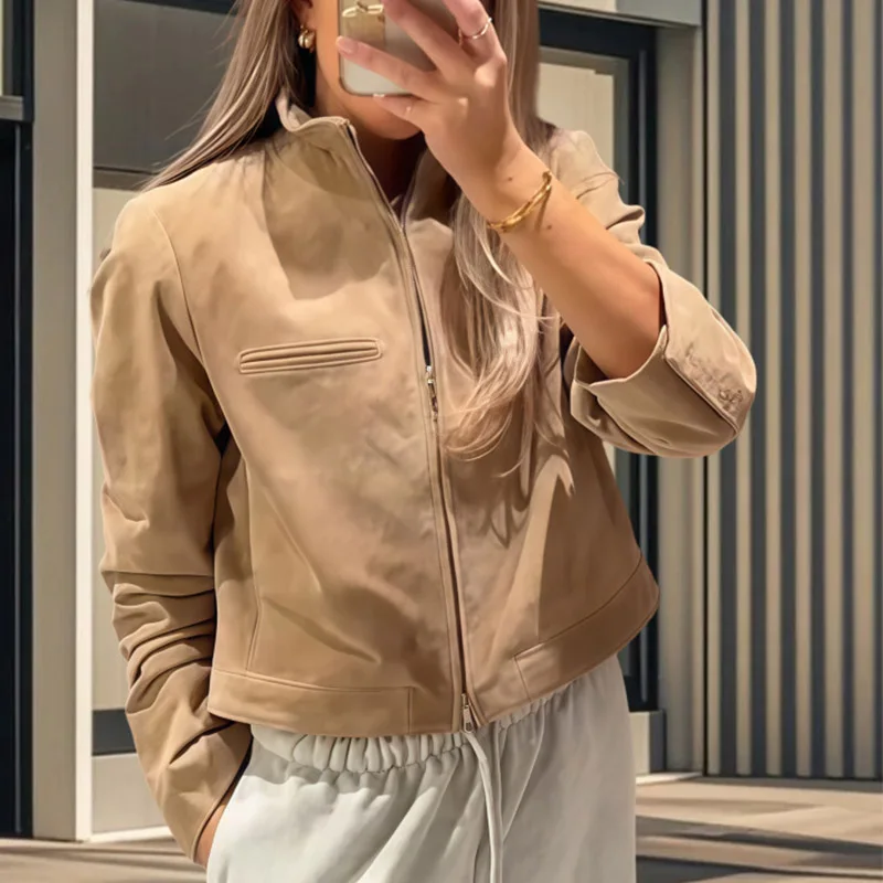 Fashion Suede Bomber Jacket For Women 2025 Chic Stand Collar Lapel Collar Long Sleeve Pilot Short Coats Lady Street Outerwear
Fashion Suede Bomber Jacket For Women 2025 Chic Stand Collar Lapel Collar Long Sleeve Pilot Short Coats Lady Street Outerwear
