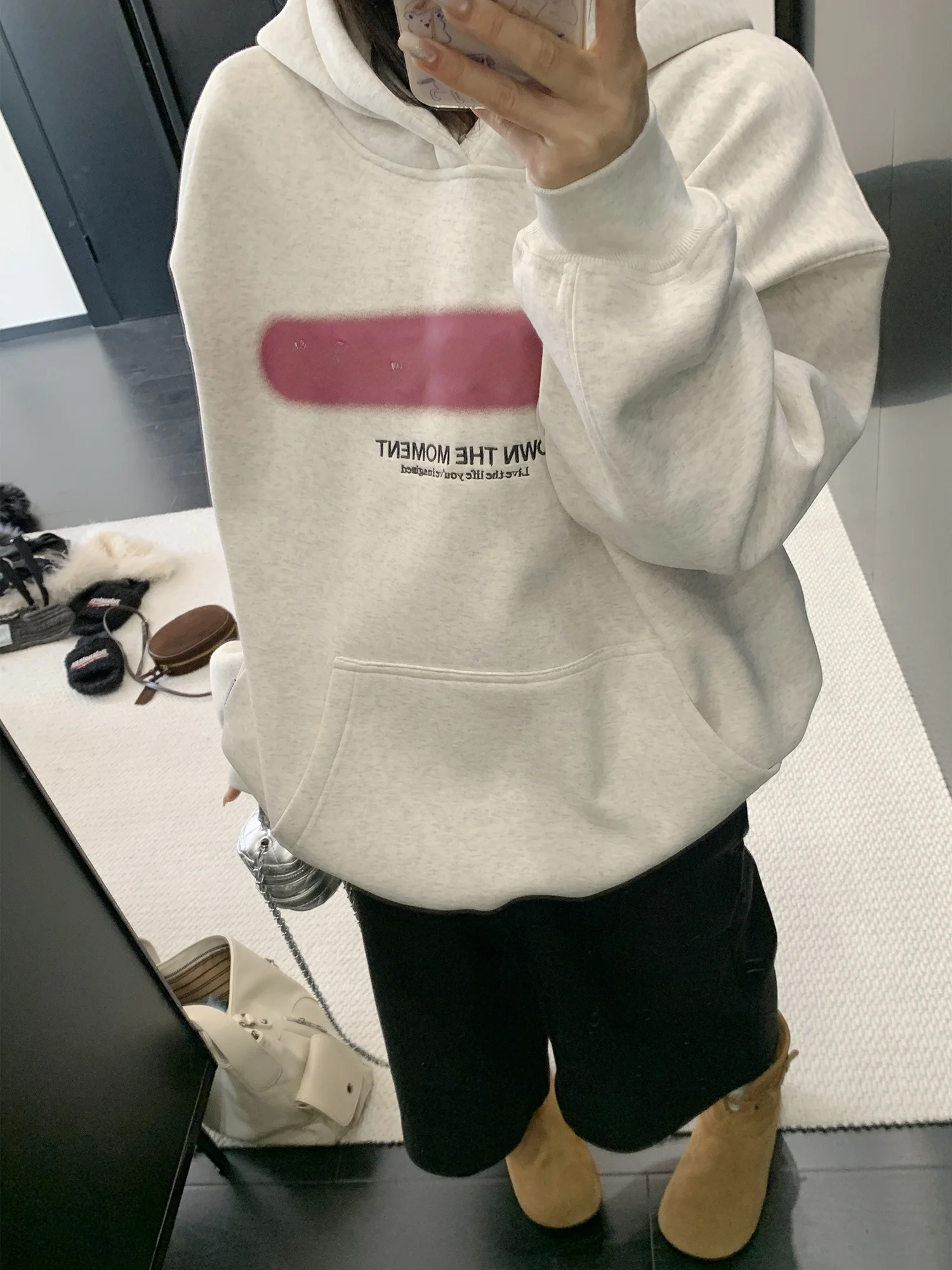 Новая весенняя женская толстовка Oisis с 3D-вышивкой в американском ретро-стиле, с капюшоном, из утолщенного хлопка, с длинными рукавами
Новая весенняя женская толстовка Oisis с 3D-вышивкой в американском ретро-стиле, с капюшоном, из утолщенного хлопка, с длинными рукавами