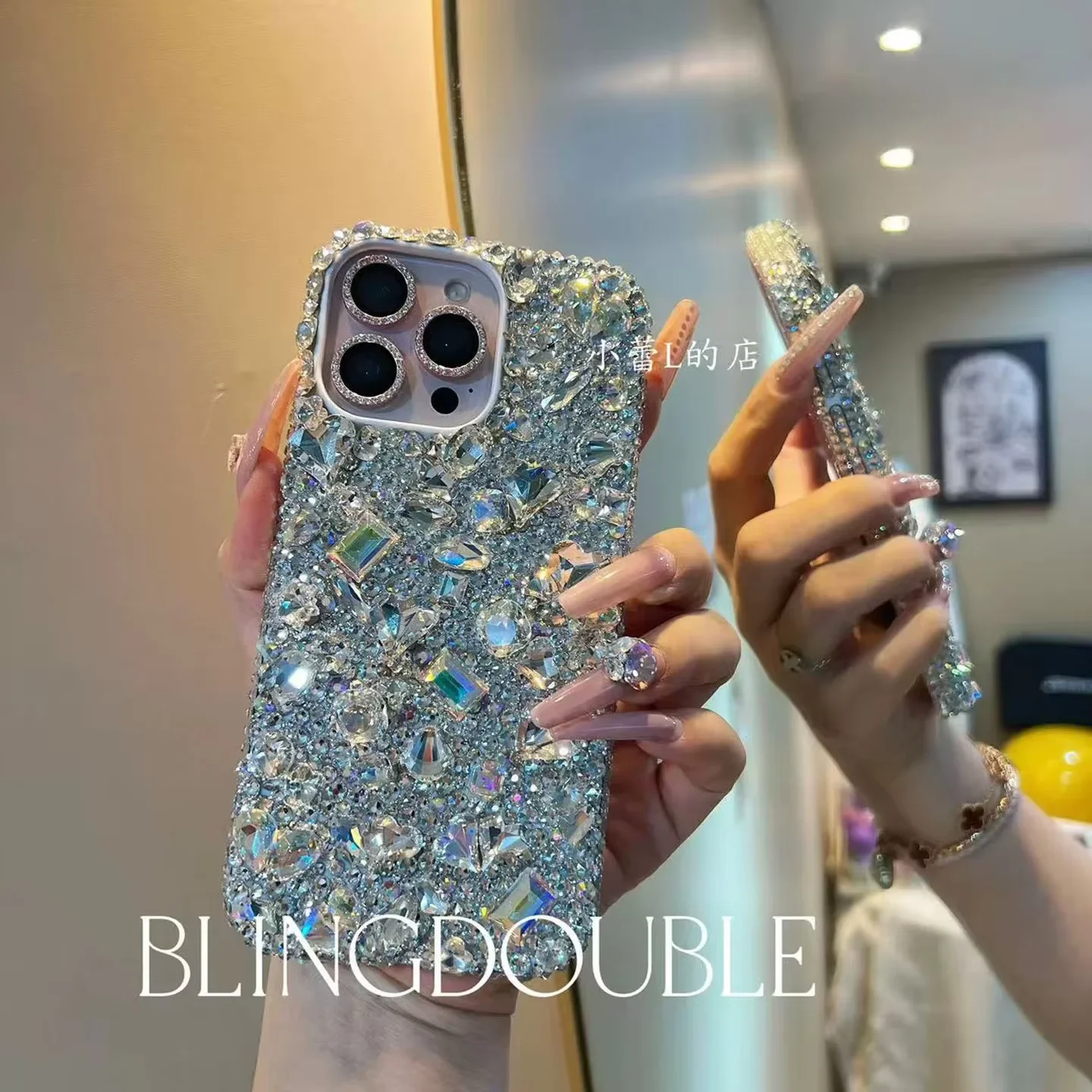 Customized Moonlight Silver Full-Diamond High-Contrast Flashy Phone Case, suitable for iPhone
Customized Moonlight Silver Full-Diamond High-Contrast Flashy Phone Case, suitable for iPhone