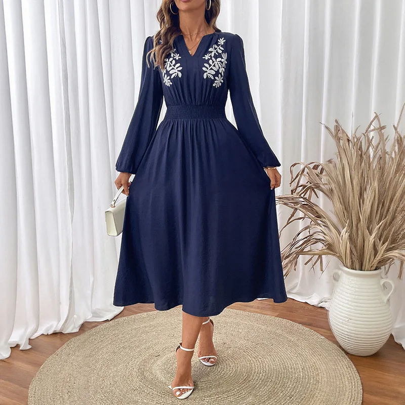 Autumn New Fashion Women's Basic Embroideried Casual Trendy Long Sleeve V-neck Mid Calf Length Elegant Dresses Female Clothes
Autumn New Fashion Women's Basic Embroideried Casual Trendy Long Sleeve V-neck Mid Calf Length Elegant Dresses Female Clothes