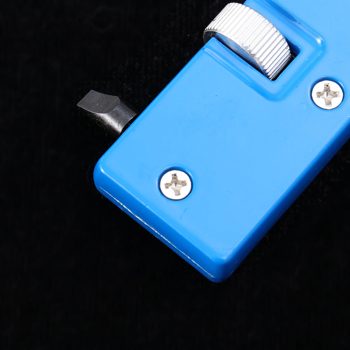 Adjustable Watch Case Opener Repair Tool with 4 Plastic Pins for Cover Removal - Scratch Resistant Holder for Various
Adjustable Watch Case Opener Repair Tool with 4 Plastic Pins for Cover Removal - Scratch Resistant Holder for Various