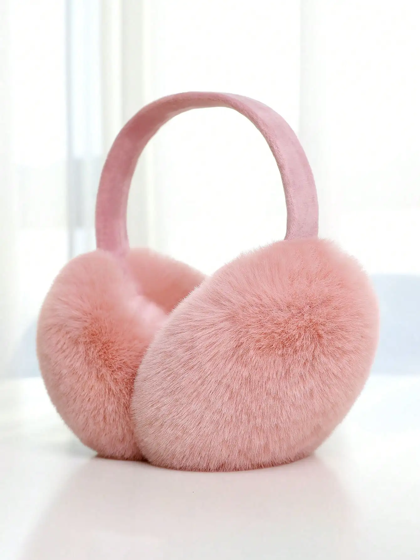 1pc Women's Plush Ear Covers, Foldable Winter Earmuffs for Outdoor Activities, Commuting, Travel and Cold Weather Wear
1pc Women's Plush Ear Covers, Foldable Winter Earmuffs for Outdoor Activities, Commuting, Travel and Cold Weather Wear