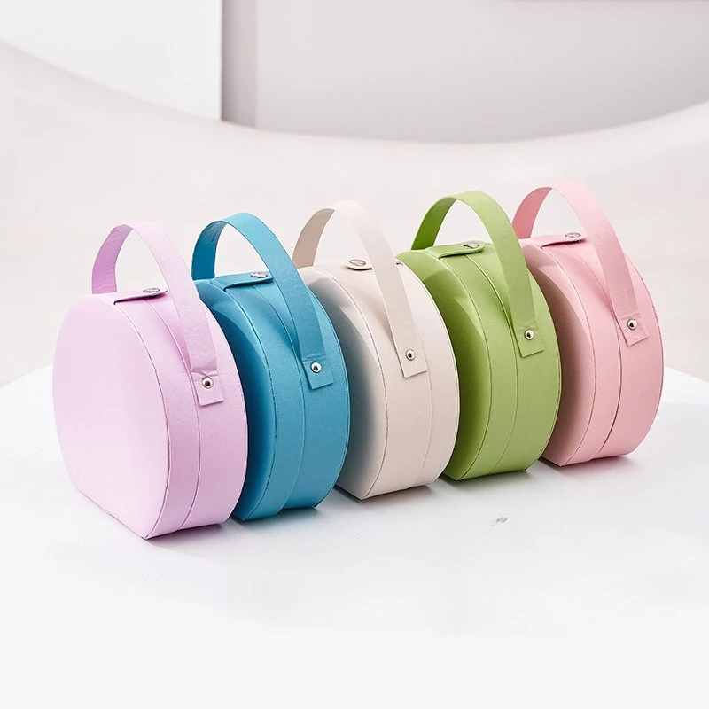 Simple Large Capacity Children With Hand Gift Semicircular Makeup Case Storage Box Household Beauty Tools Suitcase
Simple Large Capacity Children With Hand Gift Semicircular Makeup Case Storage Box Household Beauty Tools Suitcase