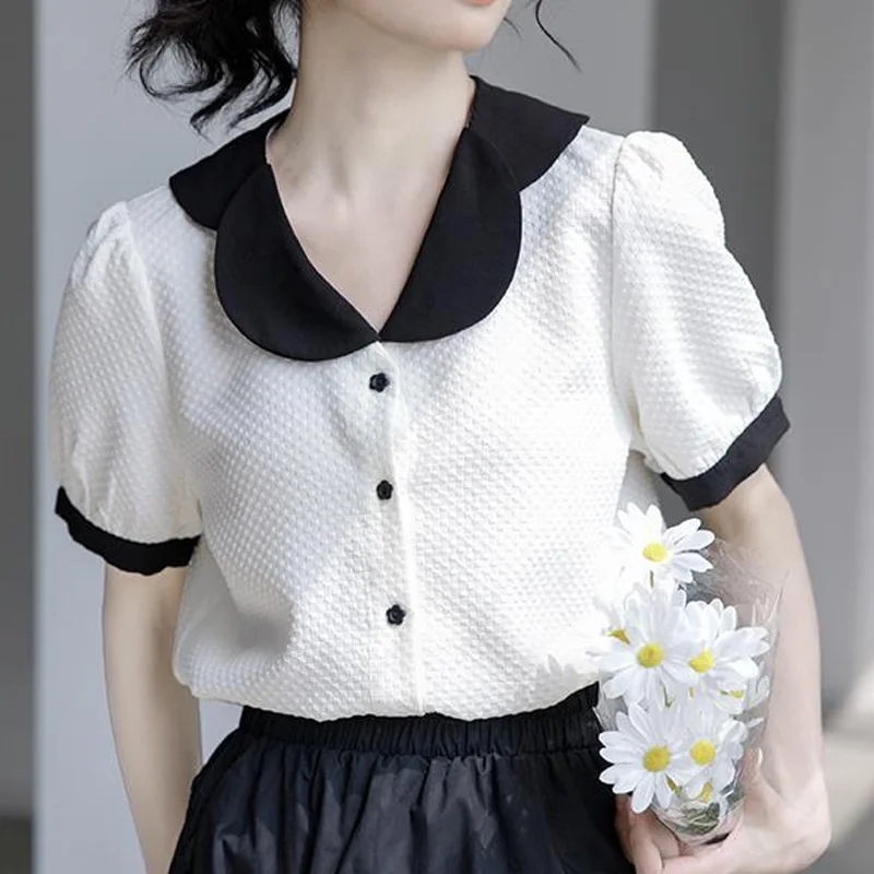 Vintage Contrast Button T Shirt Tops Summer New Short Sleeve Solid Loose All-match Fashion Shirts Casual Sweet Women Clothing
Vintage Contrast Button T Shirt Tops Summer New Short Sleeve Solid Loose All-match Fashion Shirts Casual Sweet Women Clothing