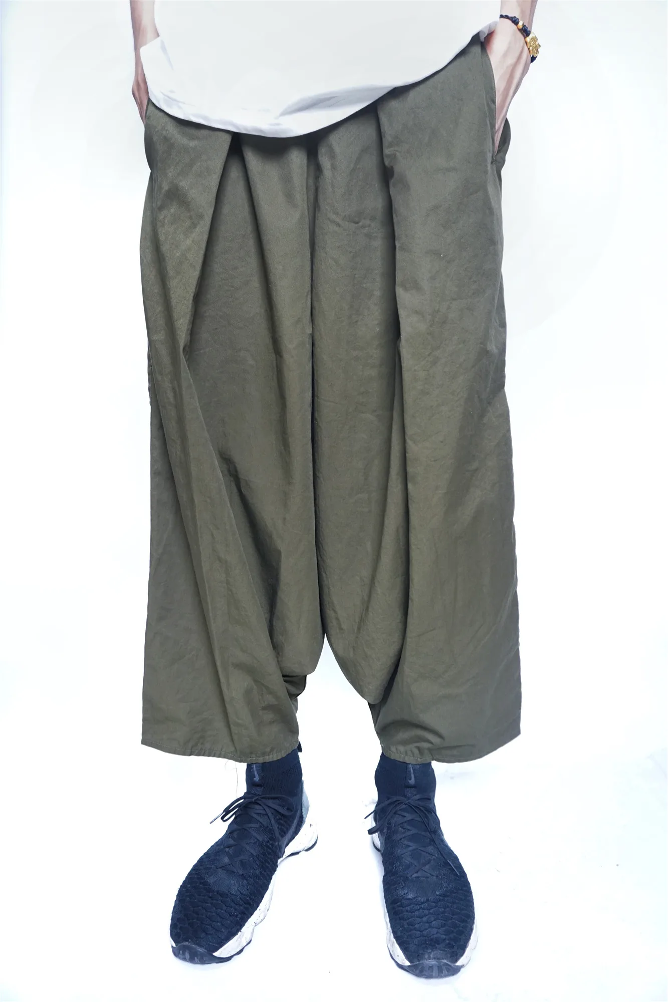 KAPITAL Pure Cotton Casual Wide Leg Pants ex Loose Fit Comfortable Elastic Waist Trousers Trendy Pleated Design
KAPITAL Pure Cotton Casual Wide Leg Pants ex Loose Fit Comfortable Elastic Waist Trousers Trendy Pleated Design