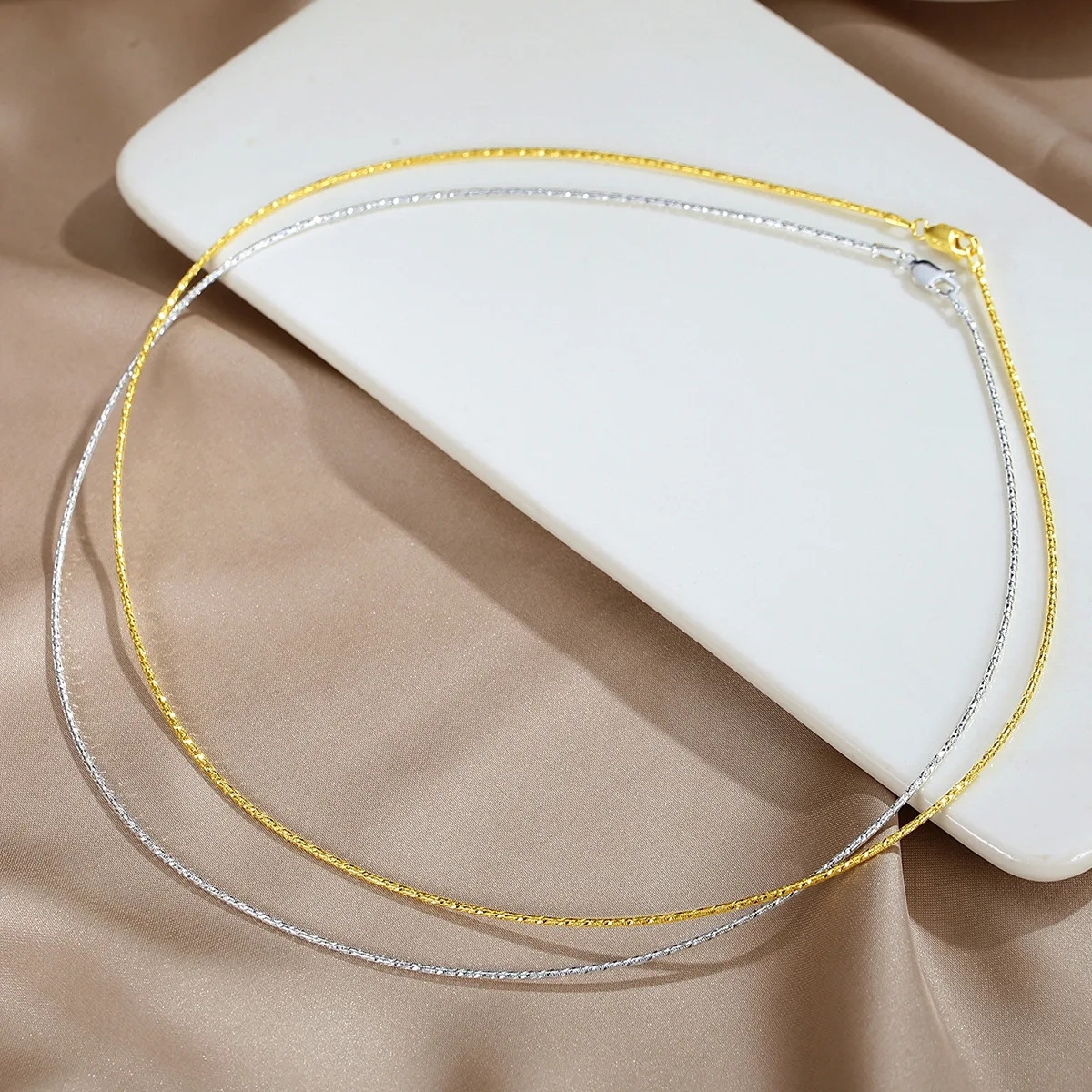 Серебряные колье из настоящего серебра 925 пробы для женщин, 40-45 см, цепочки из серебра 925 пробы, ювелирные украшения, модные женские подарки, высокое качество
Серебряные колье из настоящего серебра 925 пробы для женщин, 40-45 см, цепочки из серебра 925 пробы, ювелирные украшения, модные женские подарки, высокое качество