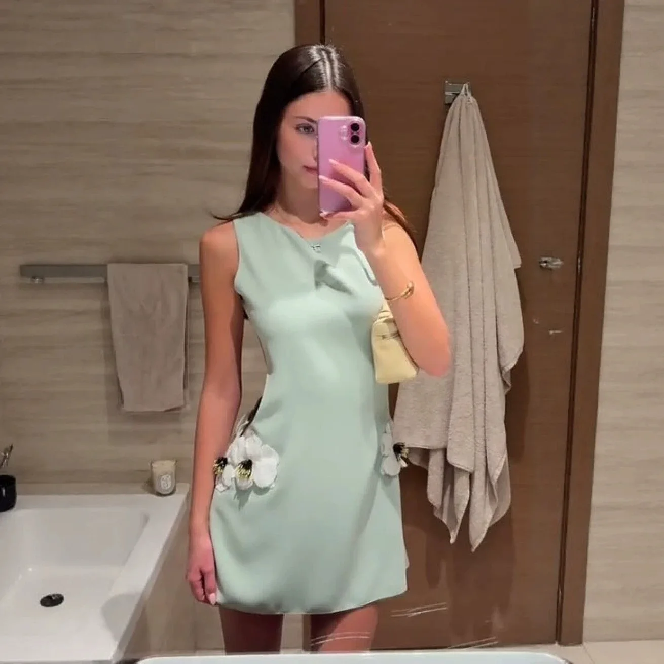 Cross-Border Sleeveless Round-Neck Hollow-Out Sequin Three-Dimensional Floral Elegant Dress For Women, Summer Light
Cross-Border Sleeveless Round-Neck Hollow-Out Sequin Three-Dimensional Floral Elegant Dress For Women, Summer Light