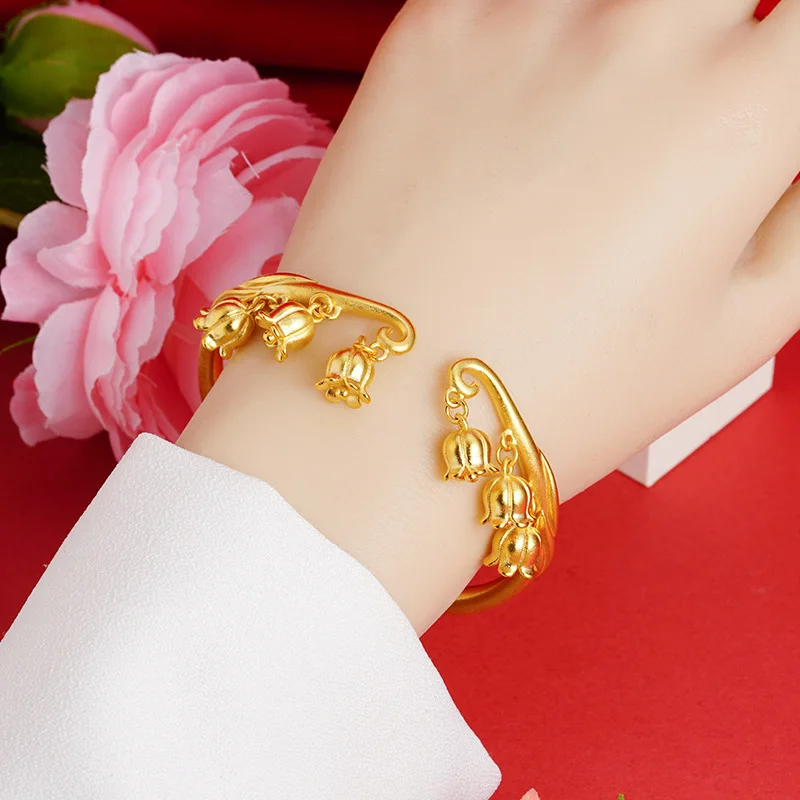 Women's 24K Gold (AU999) Ethnic Orchid Bracelet Gilt Orchid Cuff, Hand-Chiseled Miao Silver Pattern with Petals for Folk Parties
Women's 24K Gold (AU999) Ethnic Orchid Bracelet Gilt Orchid Cuff, Hand-Chiseled Miao Silver Pattern with Petals for Folk Parties