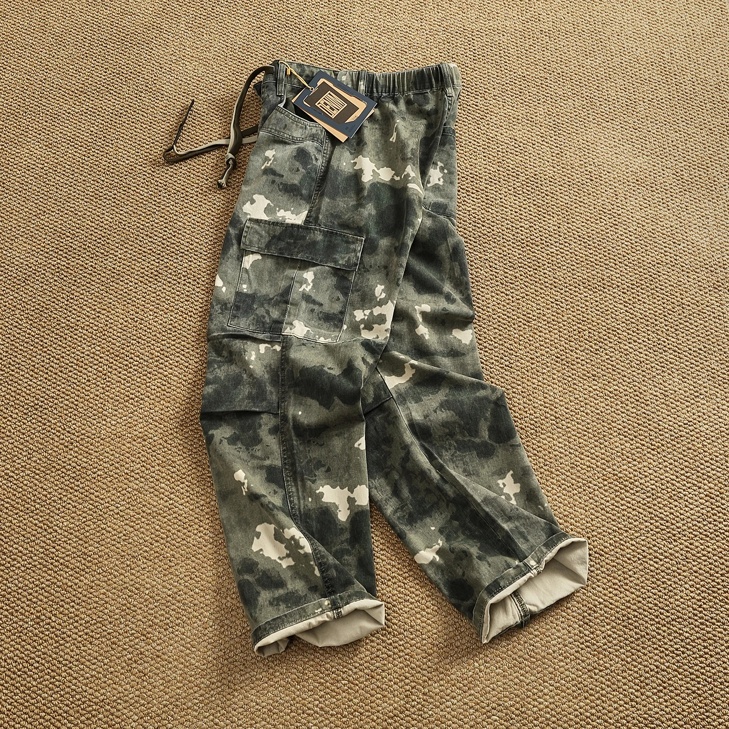 Retro American Camouflage Work Pants Men's Loose Straight Casual Paratrooper Trousers Multi-ket Trendy Brand Cotton
Retro American Camouflage Work Pants Men's Loose Straight Casual Paratrooper Trousers Multi-ket Trendy Brand Cotton