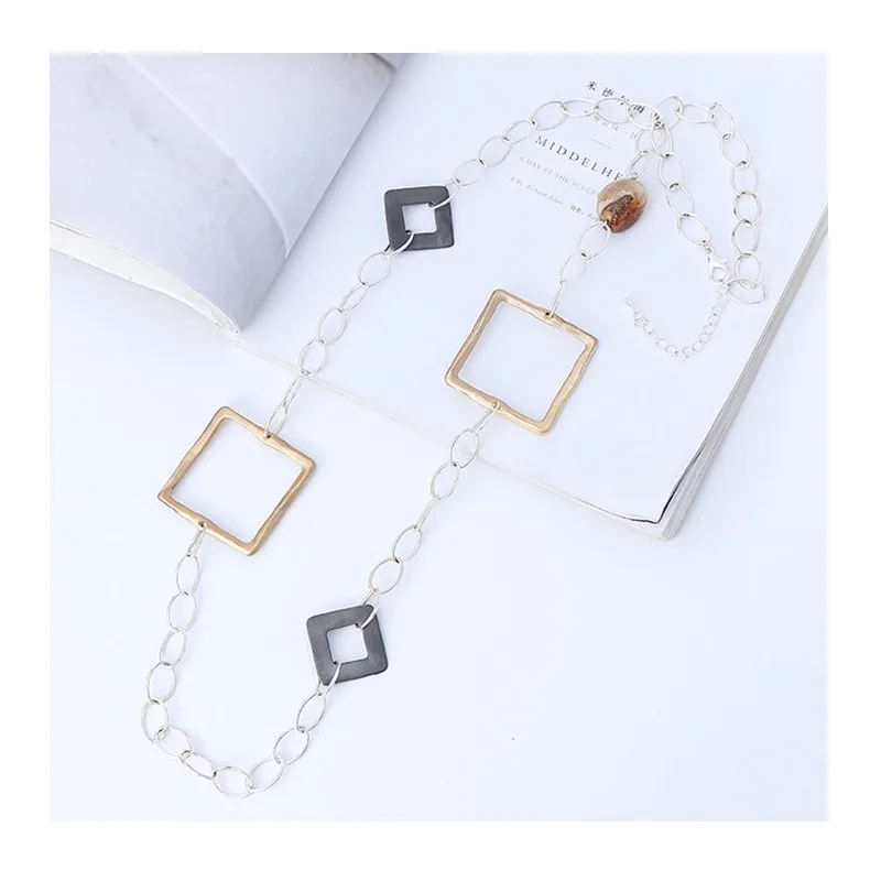 New Women's Sweater Chain Fashionable Exaggerated Versatile Square Metal Brushed Long Necklace
New Women's Sweater Chain Fashionable Exaggerated Versatile Square Metal Brushed Long Necklace