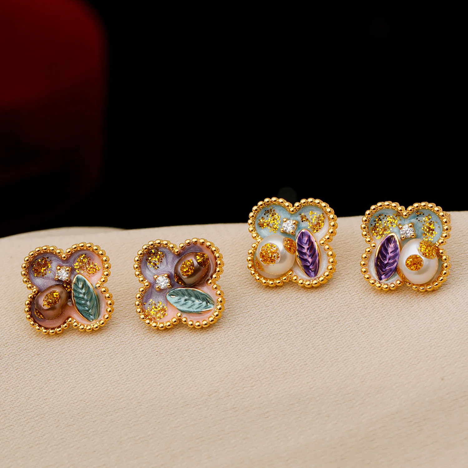 2024 New Chinese Style Enamel Needle Flower Earrings Female Pearl Niche Original Design Sense Earrings Fashion Jewelry Gift
2024 New Chinese Style Enamel Needle Flower Earrings Female Pearl Niche Original Design Sense Earrings Fashion Jewelry Gift