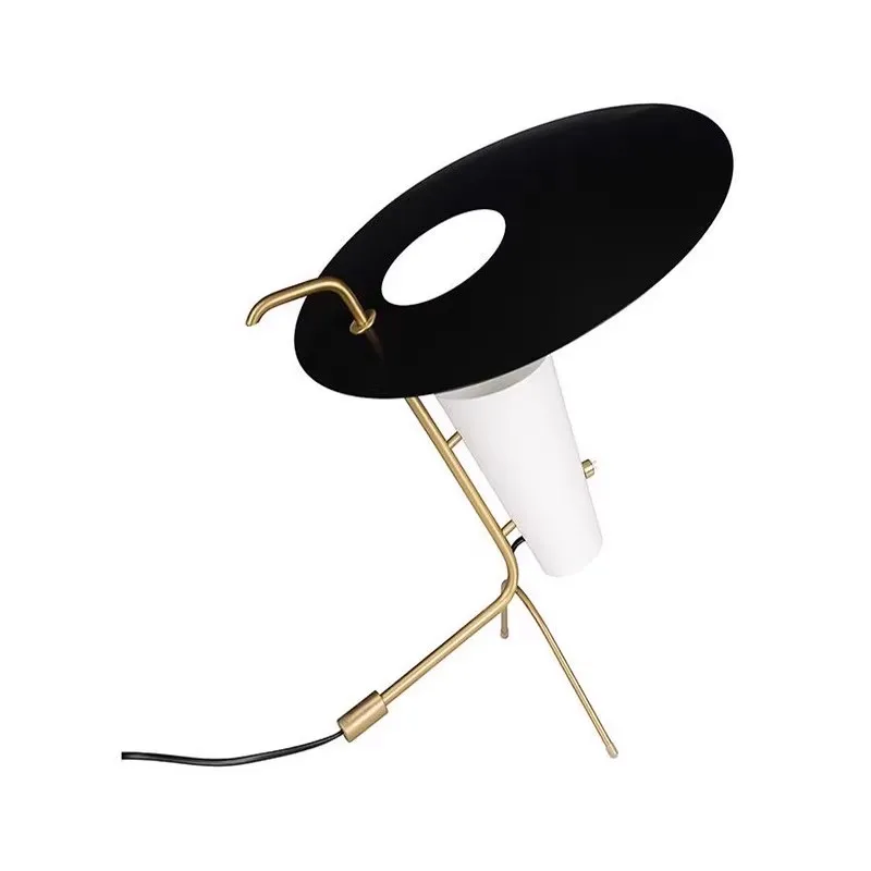 Nordic living room metal table lamp home decoration creative personality study room simple modern lamp
Nordic living room metal table lamp home decoration creative personality study room simple modern lamp