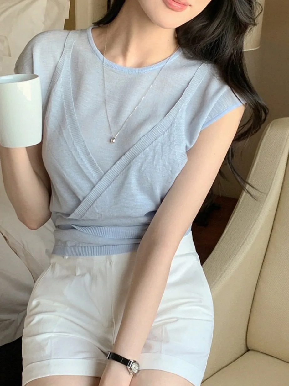 Unique Beautiful Sweet Style Back Tie Strap Top Short Sleeve round Neck Pullover Women's Summer Fashion Set Polyester Fiber
Unique Beautiful Sweet Style Back Tie Strap Top Short Sleeve round Neck Pullover Women's Summer Fashion Set Polyester Fiber