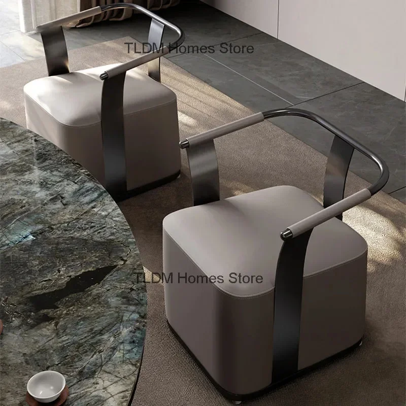 Nordic Leather Living Room Chairs for Home Reception Living Room Armchairs High-end Minimalist Designer Household Backrest Chair
Nordic Leather Living Room Chairs for Home Reception Living Room Armchairs High-end Minimalist Designer Household Backrest Chair