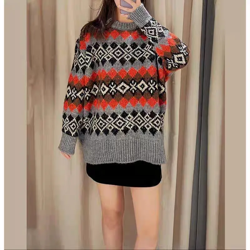 Ленивый повседневный круглый вязаный свитер большого размера, женский топ в геометрическую полоску, удобный свободный крой, зимний модный женский вязаный свитер...
Ленивый повседневный круглый вязаный свитер большого размера, женский топ в геометрическую полоску, удобный свободный крой, зимний модный женский вязаный свитер...