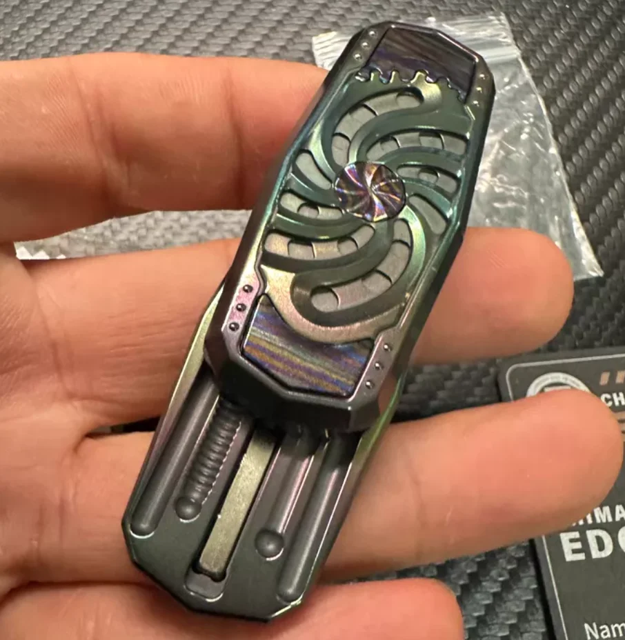 Used EDC Chimago Zirconium Rainbow Edition fidget slider decompression toy
Used EDC Chimago Zirconium Rainbow Edition fidget slider decompression toy