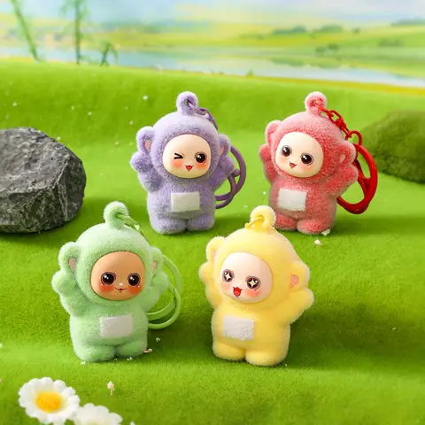 Llaveros de dibujos animados de la serie Baby de cuatro colores, colgantes pequeños, regalos de moda para niños, muñecas lindas, mochilas escolares y colgantes para parejas