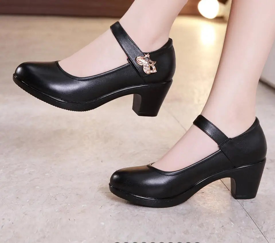 New Women High Heels Shoes Autumn Shallow Mouth Shoes Women Thick-heeled Fashion Shoes Mid-heel round toe heels Large size
New Women High Heels Shoes Autumn Shallow Mouth Shoes Women Thick-heeled Fashion Shoes Mid-heel round toe heels Large size
