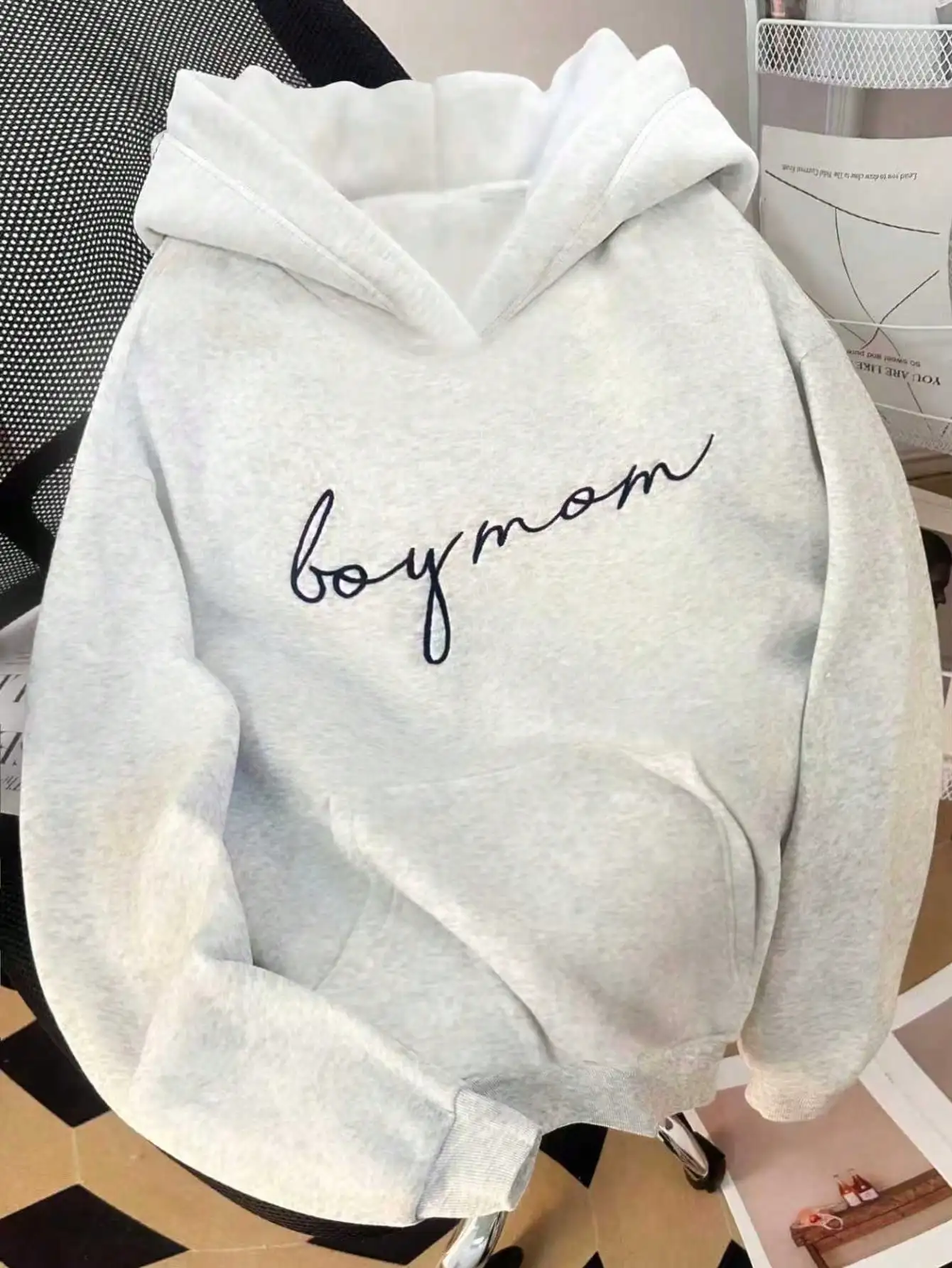 Женская толстовка свободного кроя с принтом «Хлопчик мамы», повседневная толстовка с длинными рукавами для повседневного ношения
Женская толстовка свободного кроя с принтом «Хлопчик мамы», повседневная толстовка с длинными рукавами для повседневного ношения