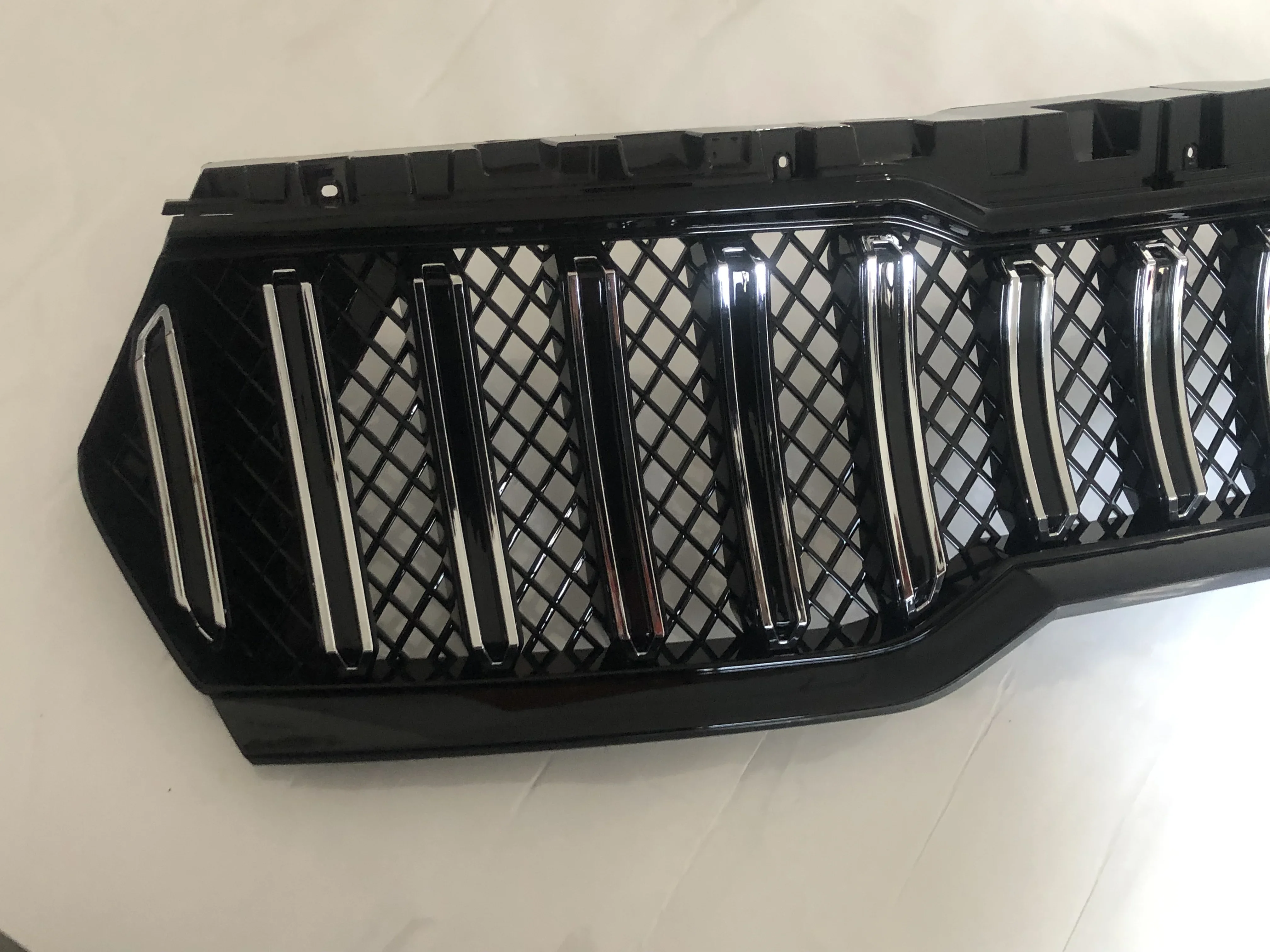 Factory Hot Selling Hig Quality Black Honeycomb Abs Material Car Grill Accessories Front Grille For Kia Sorento 2021+
Factory Hot Selling Hig Quality Black Honeycomb Abs Material Car Grill Accessories Front Grille For Kia Sorento 2021+