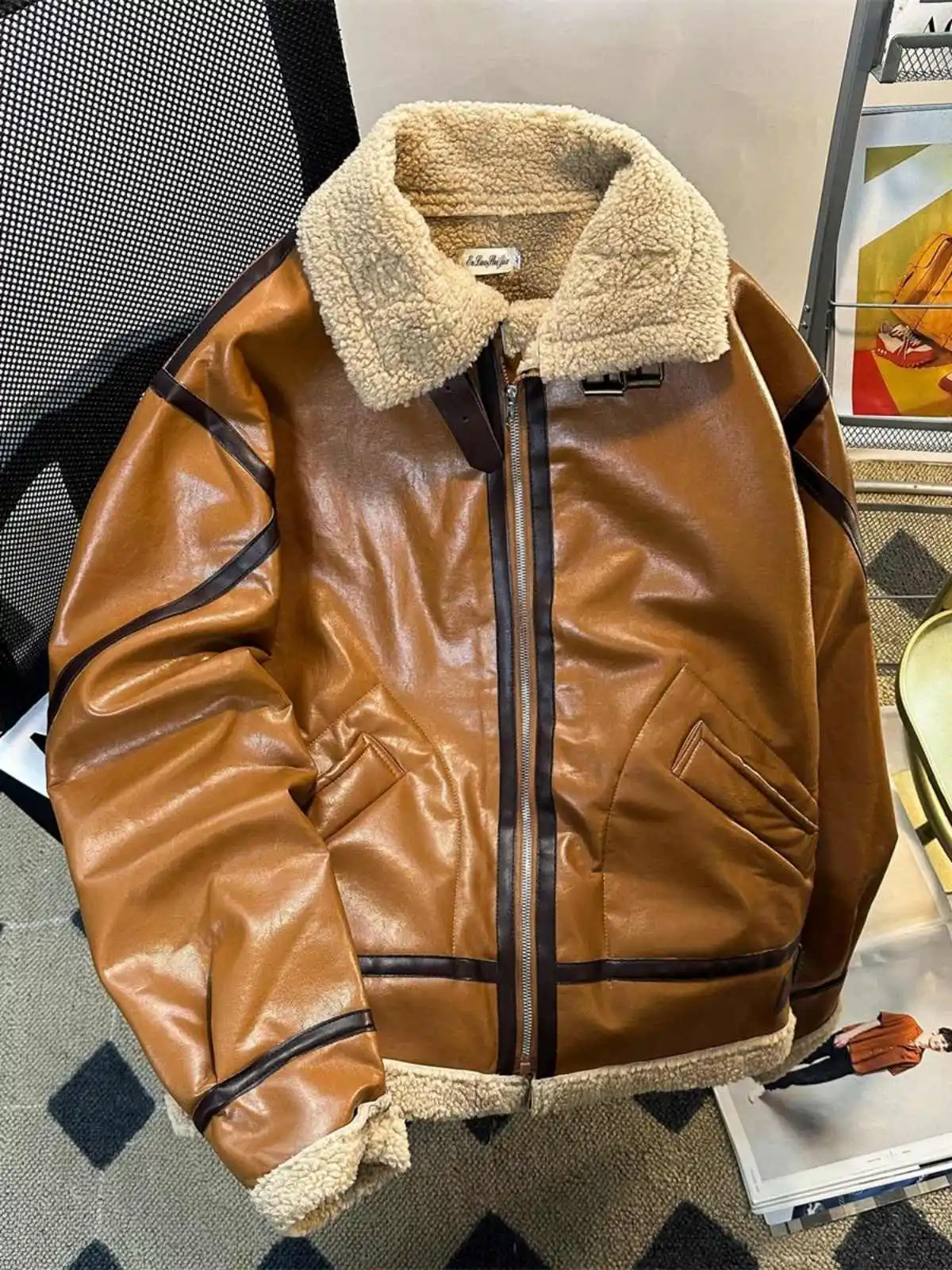 Women's Brown Fur Leather Coat Thick Warm Fashion Vintage 2000s Long Sleeve Sheepskin Overcoat Female Suede Coats Clothes Winter
Women's Brown Fur Leather Coat Thick Warm Fashion Vintage 2000s Long Sleeve Sheepskin Overcoat Female Suede Coats Clothes Winter