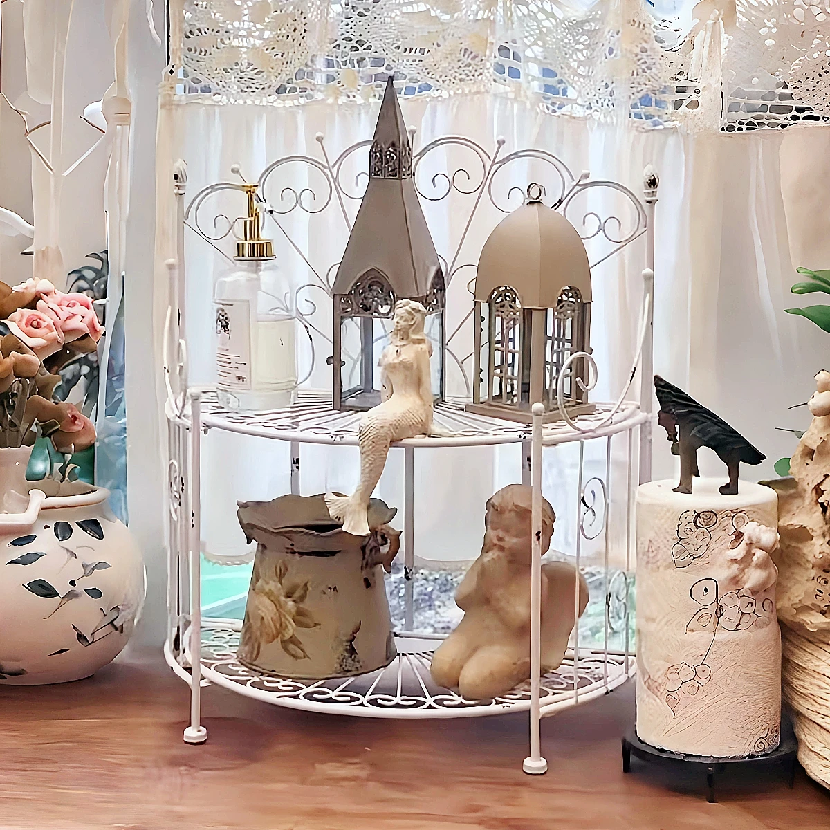 European-Style Foldable Iron Double-Layer Rack for Home Storage, Vertical Storage Rack for Household Items, Desktop Flower Stand
European-Style Foldable Iron Double-Layer Rack for Home Storage, Vertical Storage Rack for Household Items, Desktop Flower Stand