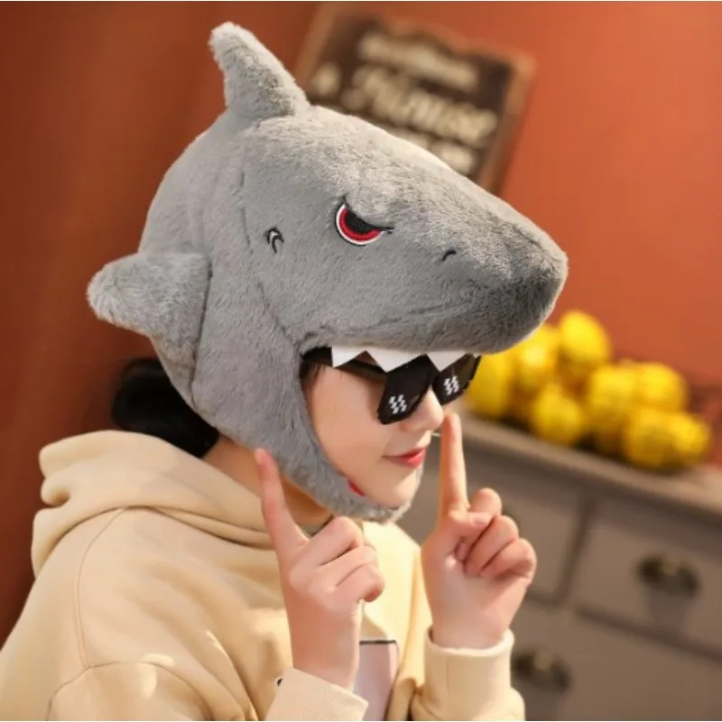 Facelifted Helmets for Men and Women Full Helmets with Cartoon Plush Shark Style Warm and Fashionable Protective Headgea
Facelifted Helmets for Men and Women Full Helmets with Cartoon Plush Shark Style Warm and Fashionable Protective Headgea