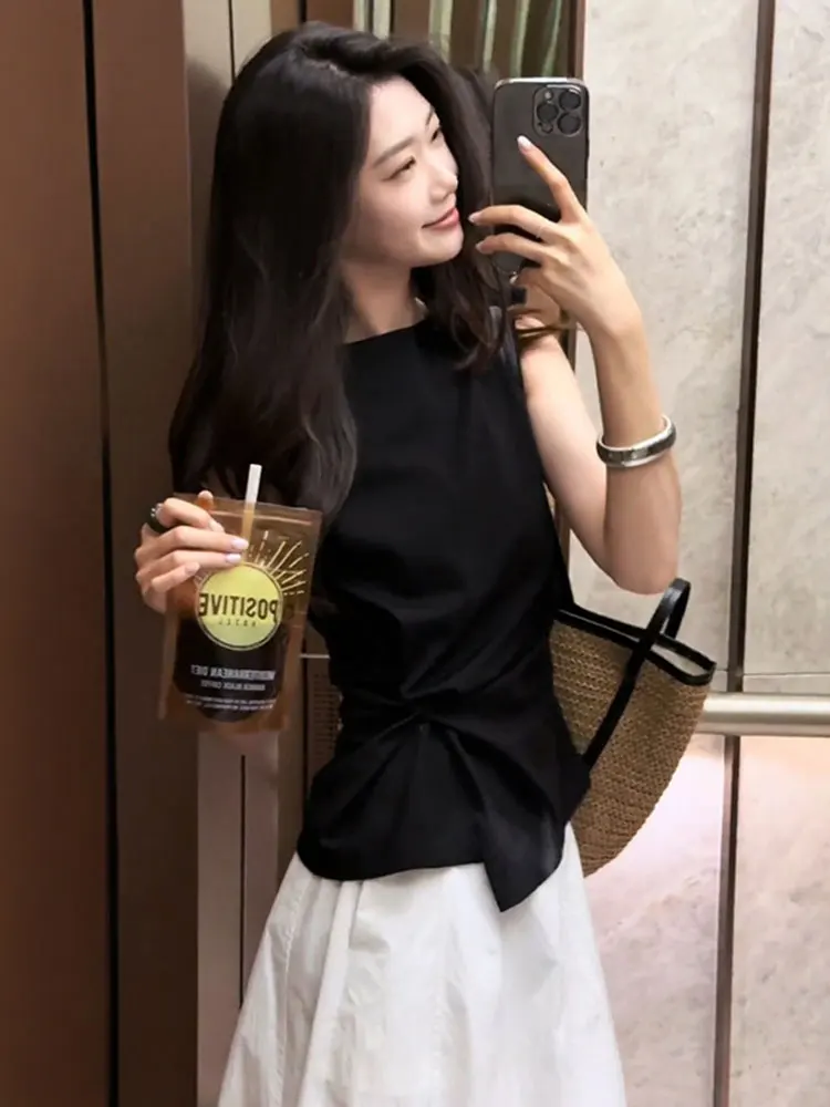 Облегающая корейская женская футболка с вырезом на талии и асимметричным узлом, летняя дышащая влажная круглая футболка ng... 
Облегающая корейская женская футболка с вырезом на талии и асимметричным узлом, летняя дышащая влажная круглая футболка ng...