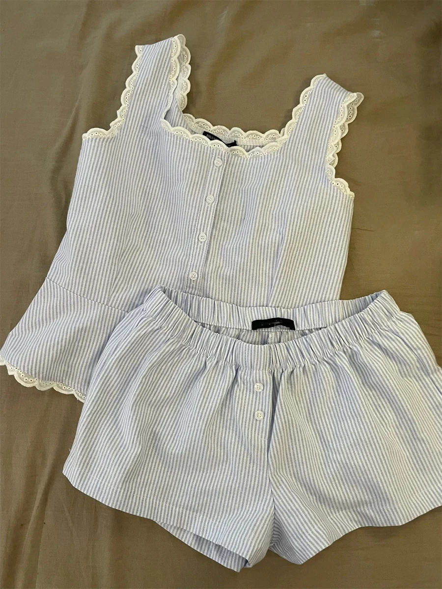Blue Striped Lace Trim Shorts Set Women Summer Single Breasted U Collar Vest+Straight Sweatshorts Cotton Home Cute 2 Piece Sets
Blue Striped Lace Trim Shorts Set Women Summer Single Breasted U Collar Vest+Straight Sweatshorts Cotton Home Cute 2 Piece Sets