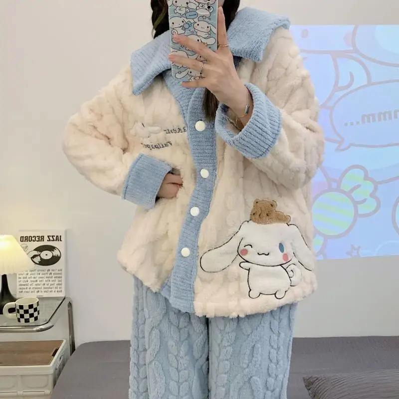 Sanrio Girl фланелевой фланелевой откидной воротник сохраняет тепло пижамный комплект с длинными рукавами зимний Kawaii Cinnamoroll утепленная домашняя одежда с комиксами новая
Sanrio Girl фланелевой фланелевой откидной воротник сохраняет тепло пижамный комплект с длинными рукавами зимний Kawaii Cinnamoroll утепленная домашняя одежда с комиксами новая