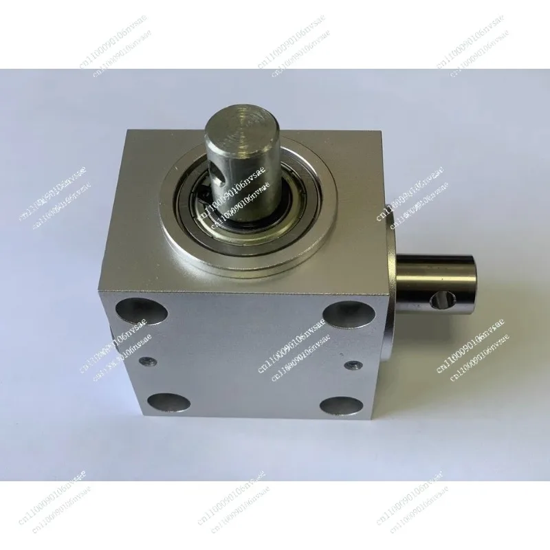 3 Output Shaft 1.5 Module 20 Teeth 90 Degree Commutator Gear Ratio 1:1 Max 2000RPM 750N Horizontal Right Angle Steering Gear
3 Output Shaft 1.5 Module 20 Teeth 90 Degree Commutator Gear Ratio 1:1 Max 2000RPM 750N Horizontal Right Angle Steering Gear