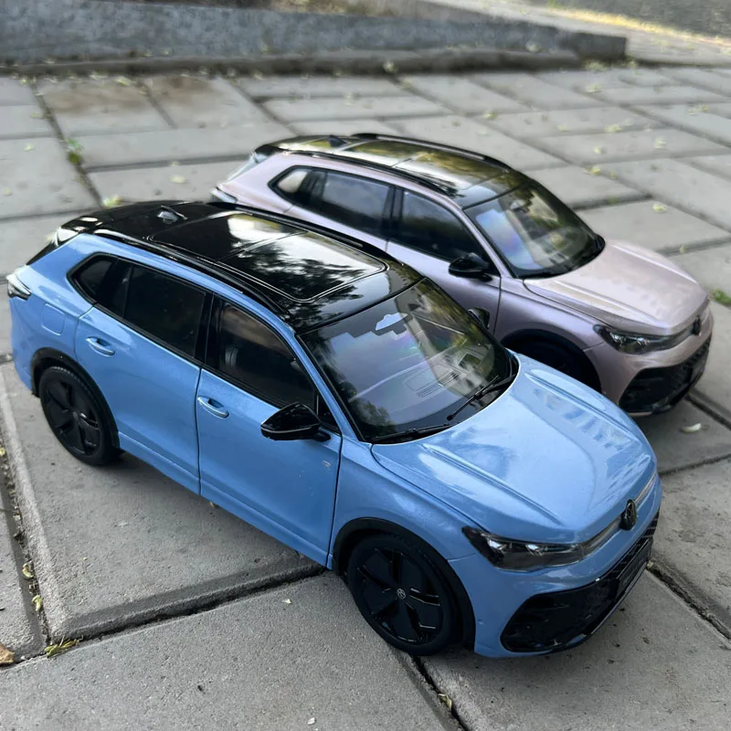 Dealer Edition Car Model,1:18 Volkswagen VW Tiguan L Pro,Diecast Model for Collections,Display and Gift for Friends
Dealer Edition Car Model,1:18 Volkswagen VW Tiguan L Pro,Diecast Model for Collections,Display and Gift for Friends