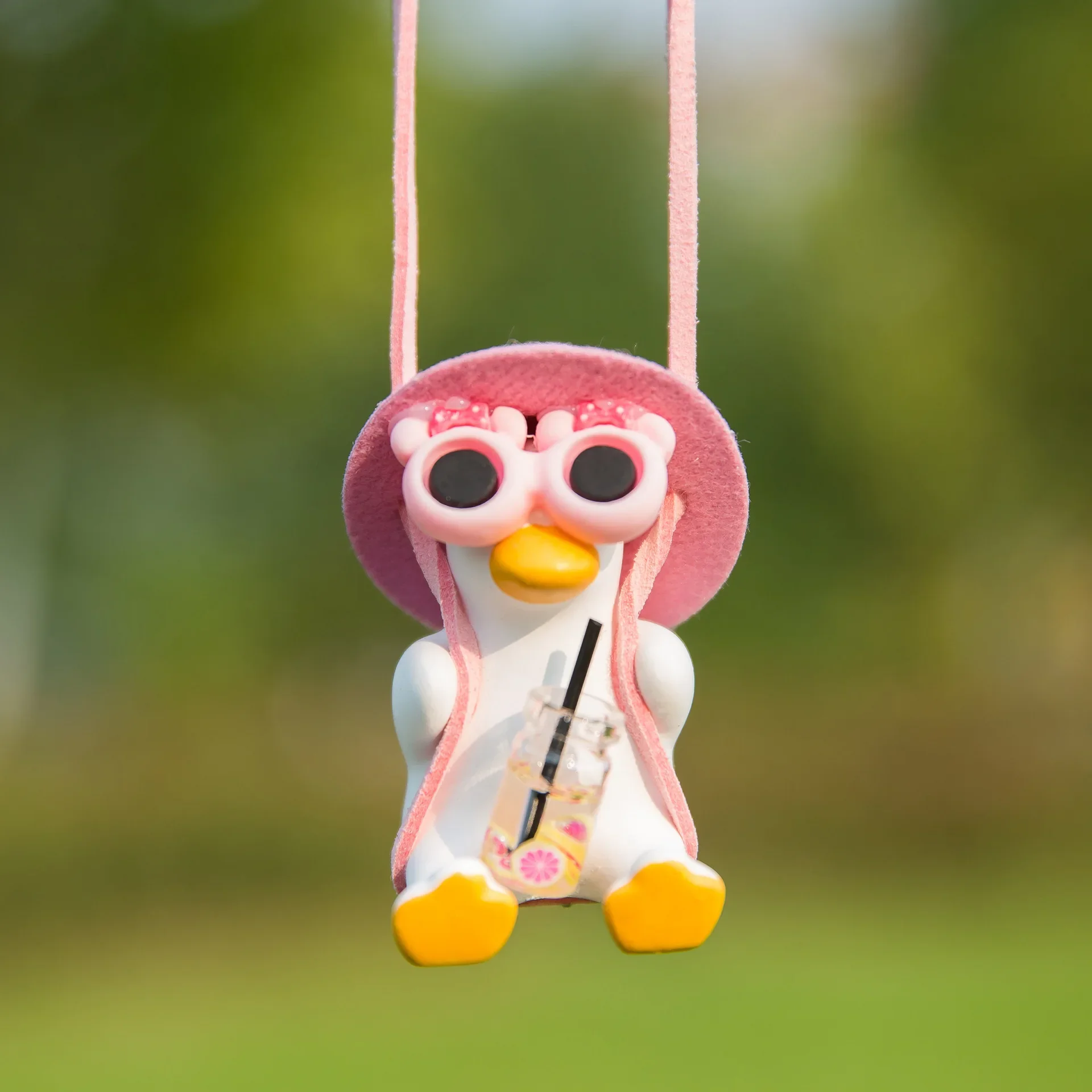Swinging Duck Rearview Mirror Pendant, Swaying Duck Car Hanging Ornament, Interior Rearview Mirror Decoration
Swinging Duck Rearview Mirror Pendant, Swaying Duck Car Hanging Ornament, Interior Rearview Mirror Decoration