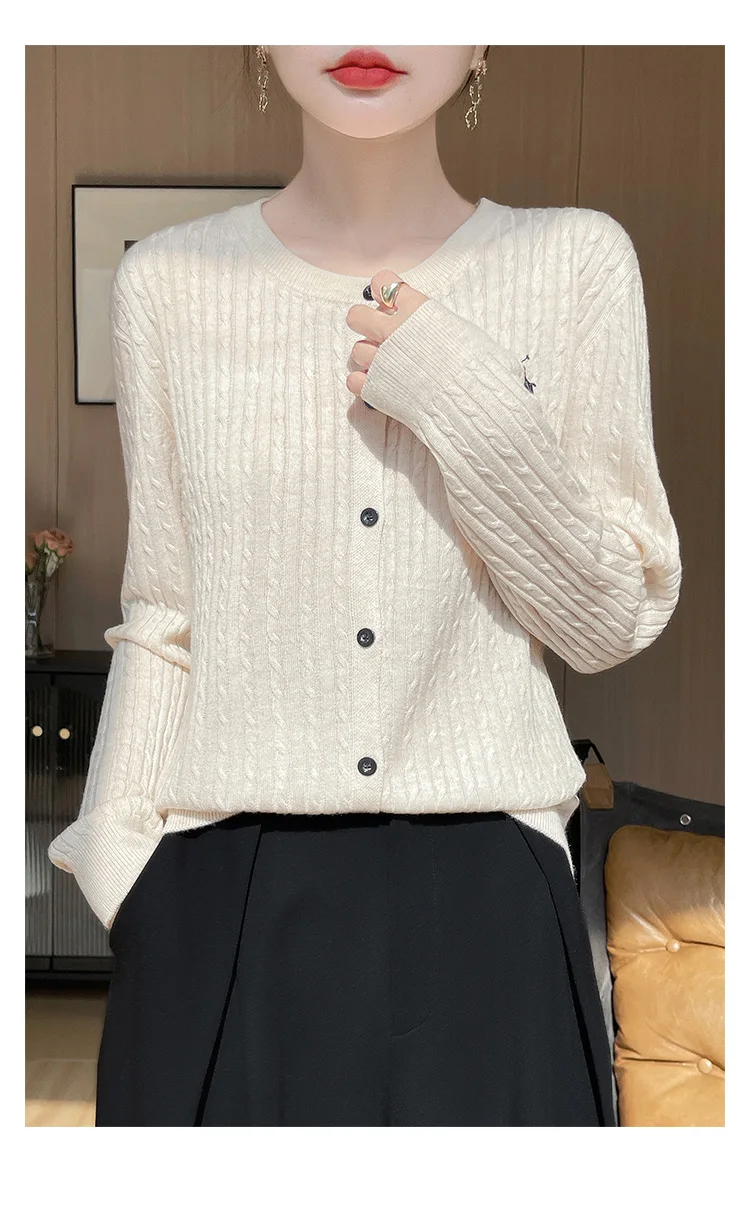 Fashionable Luxury Embroidered Pony Cardigan Women's New Knitted Long Sleeved Sweater Jacket Round Neck Needle Wool Sweater Top
Fashionable Luxury Embroidered Pony Cardigan Women's New Knitted Long Sleeved Sweater Jacket Round Neck Needle Wool Sweater Top