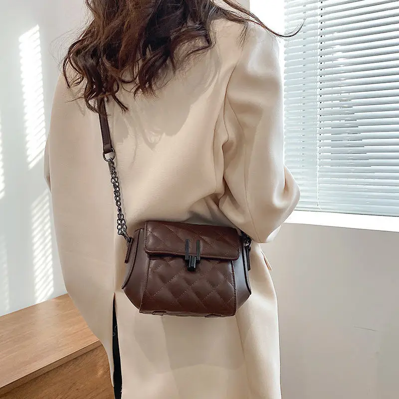 Small Bag Women's Crossbody Versatile New Student Korean Version Chain Shoulder Fashionable Mini Phone Bag
Small Bag Women's Crossbody Versatile New Student Korean Version Chain Shoulder Fashionable Mini Phone Bag