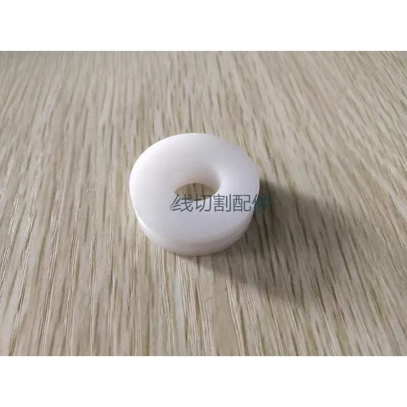 B401 Lower Ceramic Roller 632269000 30x12x10mm for BROTHER HS-3100, 3600, HS-50A wire-cut edm machine
B401 Lower Ceramic Roller 632269000 30x12x10mm for BROTHER HS-3100, 3600, HS-50A wire-cut edm machine