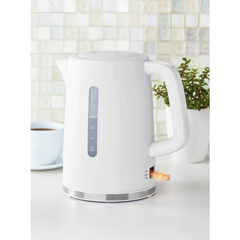 New Condition 1.7L Electric Kettle, Color White
New Condition 1.7L Electric Kettle, Color White