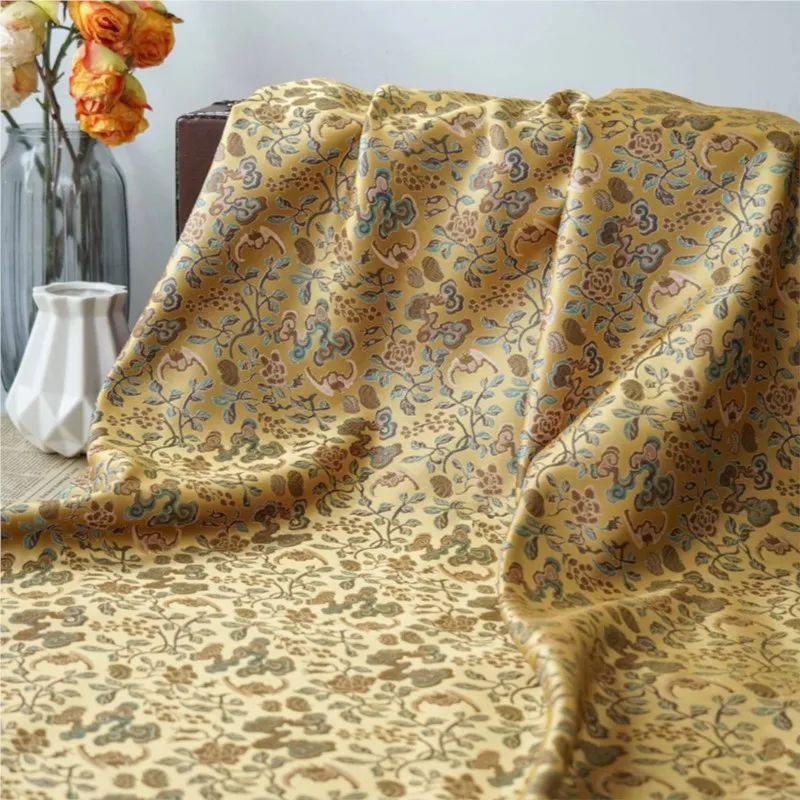 Новый китайский стиль, имитация песен, парча Cheongsam, окрашенная в пряже ткань, винтажная рубашка на пуговицах, жаккардовая декоративная ткань Hanfu
Новый китайский стиль, имитация песен, парча Cheongsam, окрашенная в пряже ткань, винтажная рубашка на пуговицах, жаккардовая декоративная ткань Hanfu