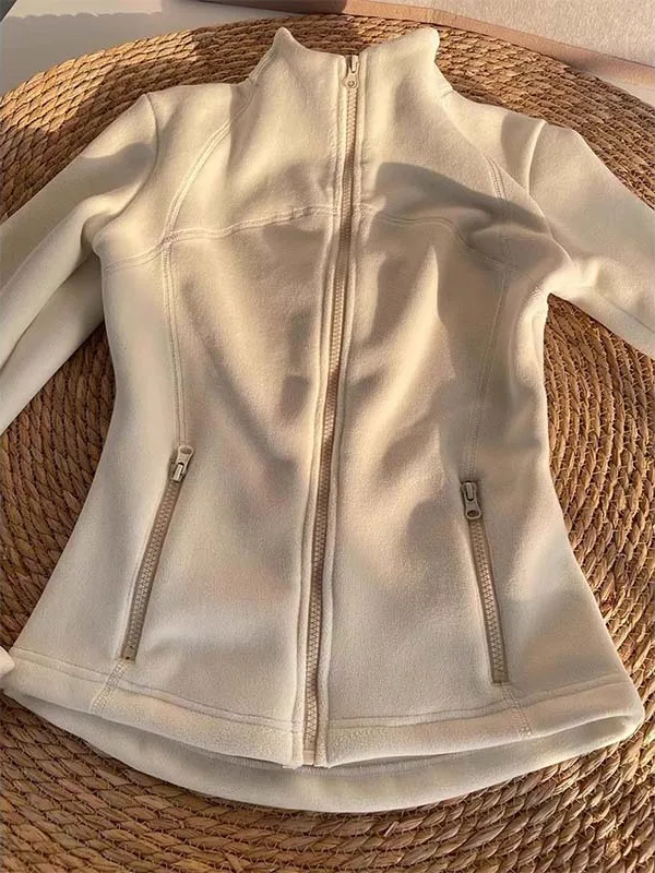 Женская утепленная куртка с флисовой подкладкой, приталенная, для ношения под одеждой, зимняя, для школы, базовая, теплая, утолщенная, с пуховым наполнителем
Женская утепленная куртка с флисовой подкладкой, приталенная, для ношения под одеждой, зимняя, для школы, базовая, теплая, утолщенная, с пуховым наполнителем