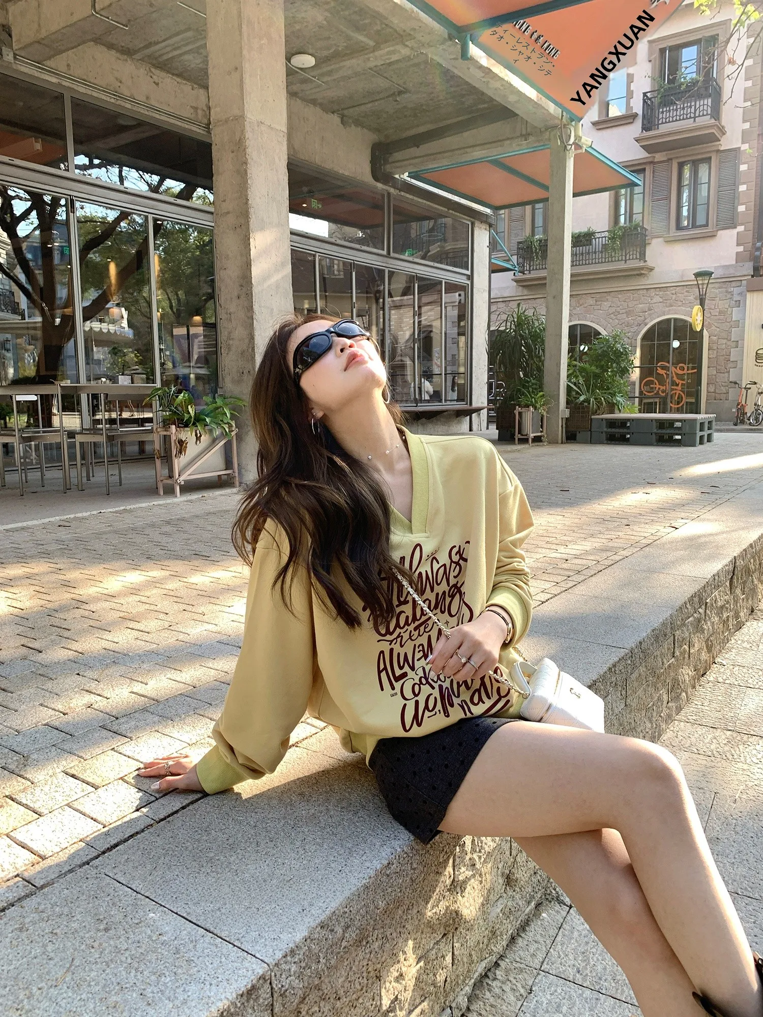 AeoAlways Original V-Neck Sweatshirt Women's New Style Spring Autumn American Retro Lazy Style Top Loose Fit Long Sleeve Poly...
AeoAlways Original V-Neck Sweatshirt Women's New Style Spring Autumn American Retro Lazy Style Top Loose Fit Long Sleeve Poly...