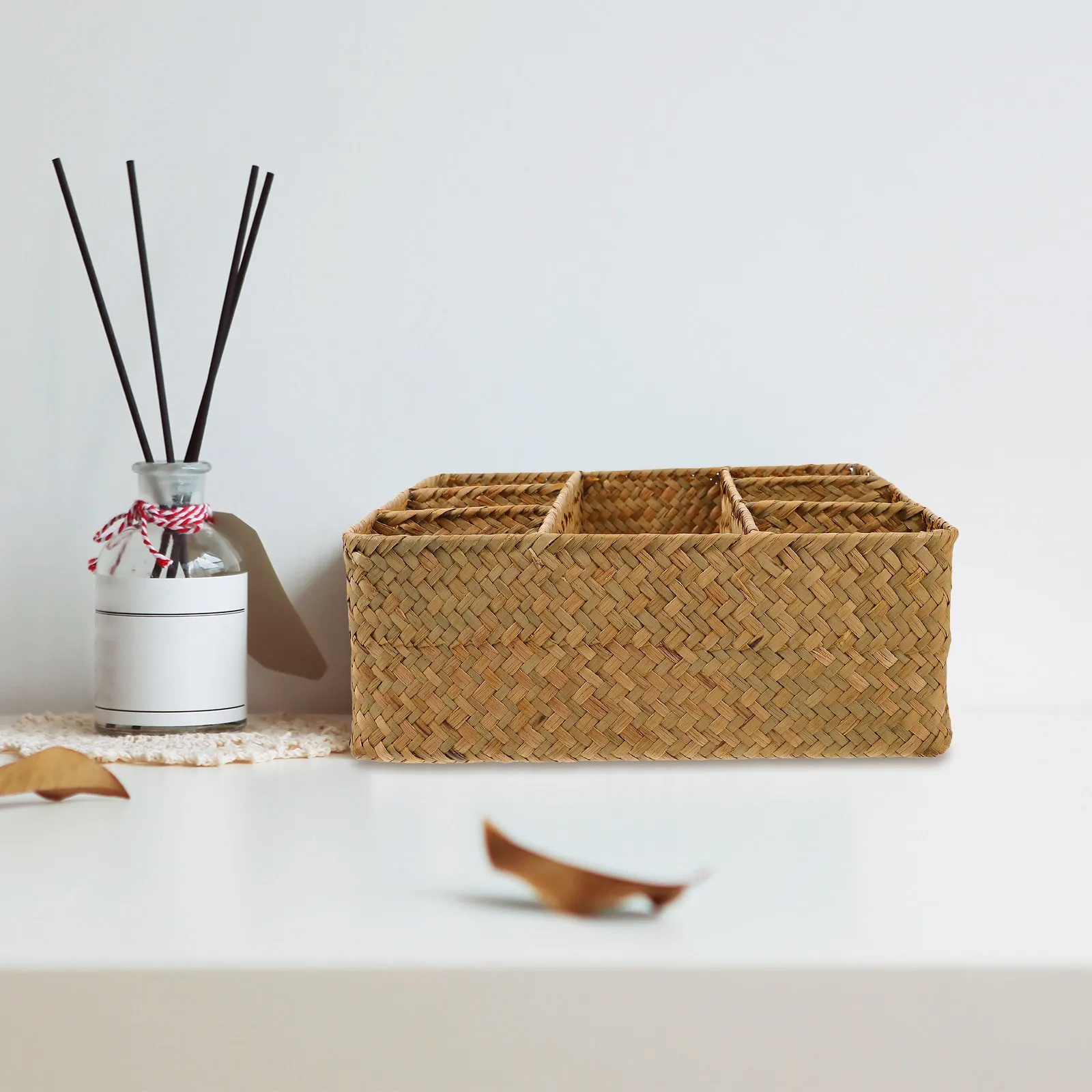 Woven Storage Basket Rustic Large Capacity Organizer for Kitchen Desktop Sundries Storage Box Home Organizer Basket
Woven Storage Basket Rustic Large Capacity Organizer for Kitchen Desktop Sundries Storage Box Home Organizer Basket
