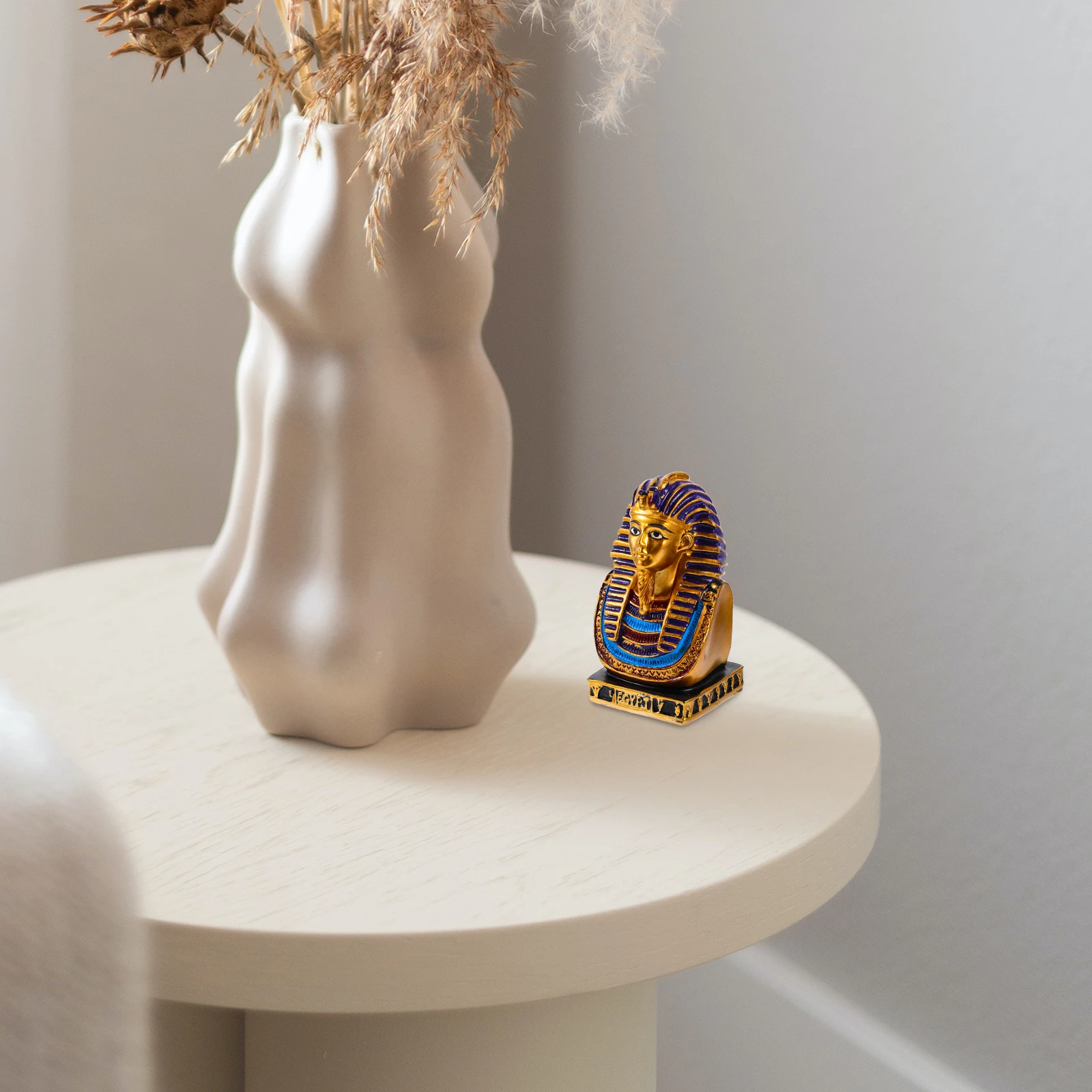 Pharaoh Statue Egyptian Decorative Sculpture Vintage Home Desktop Mini Figurine Gift for Family Friends Festivals Parties
Pharaoh Statue Egyptian Decorative Sculpture Vintage Home Desktop Mini Figurine Gift for Family Friends Festivals Parties