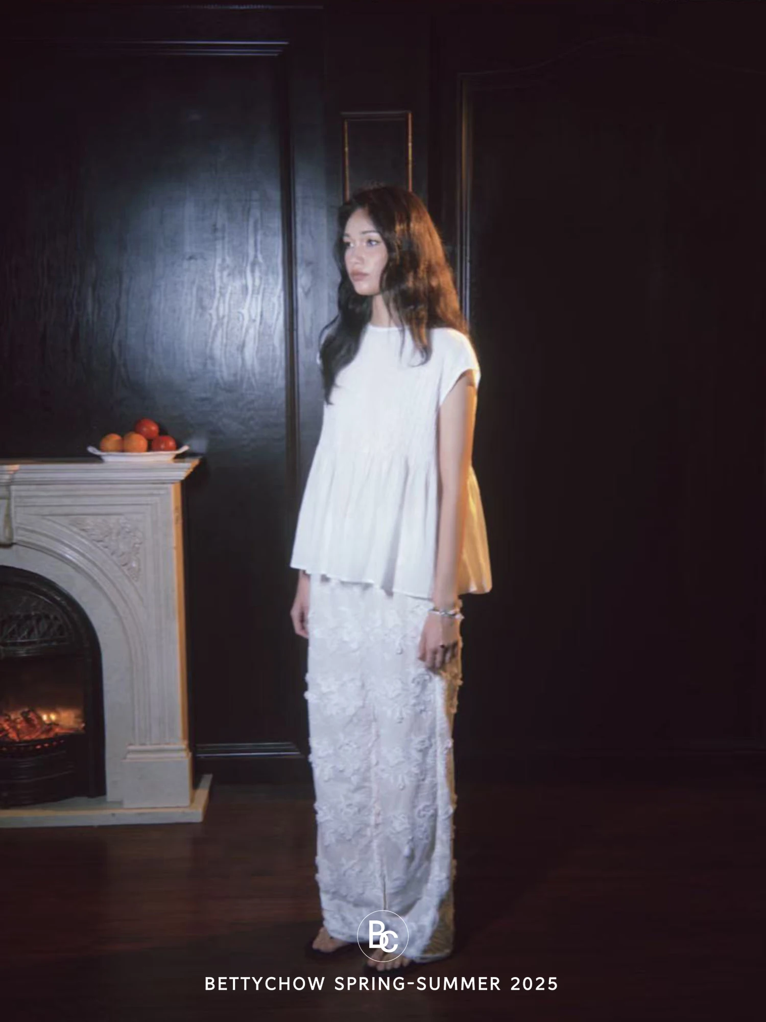 Женская футболка Betchow с плиссировкой в стиле аккордеон, свободного кроя, с длинным рукавом, белая/черная, роскошный дизайн, для делового и повседневного стиля
Женская футболка Betchow с плиссировкой в стиле аккордеон, свободного кроя, с длинным рукавом, белая/черная, роскошный дизайн, для делового и повседневного стиля