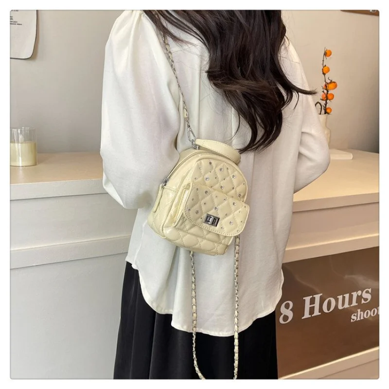 Ladies Tote Bag Made Of Octagon-Printed Leather Boasting High-End Wales Commuter Spacious Soft Style
Ladies Tote Bag Made Of Octagon-Printed Leather Boasting High-End Wales Commuter Spacious Soft Style